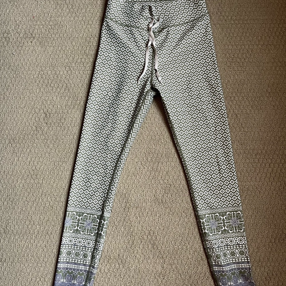 Sarah’s Day White Fox leggings
